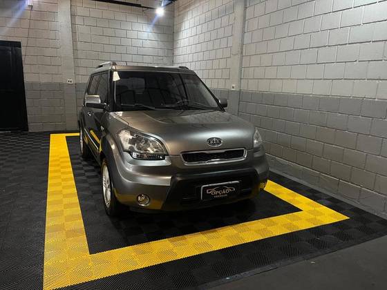 KIA SOUL 1.6 U.111 16V FLEX 4P MANUAL KIA SOUL 1.6 U.111 16V FLEX 4P MANUAL